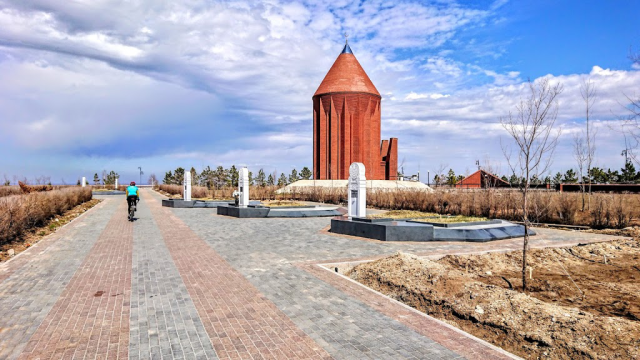 ҚАБАНБАЙ БАТЫР КЕСЕНЕСІ