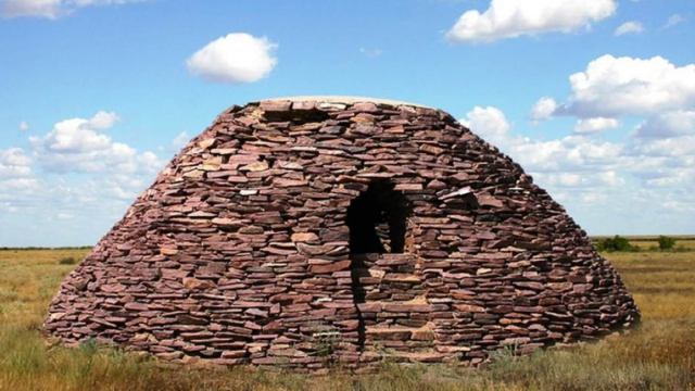 ЕКІДІҢ ҒҰРЫПТЫҚ ЕСКЕРТКІШІ