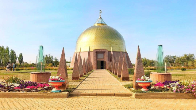 ҚОБЫЛАНДЫ БАТЫР МЕМОРИАЛДЫҚ КЕШЕНІ