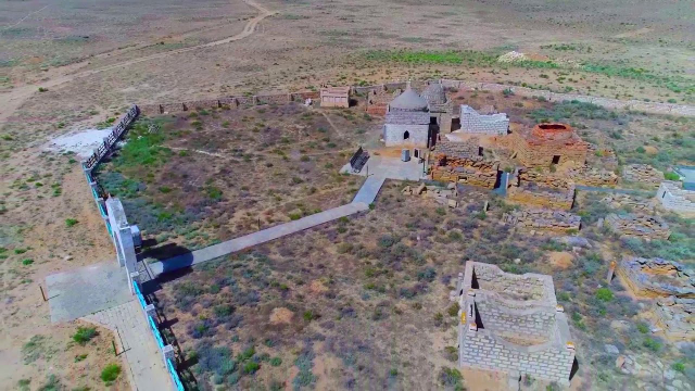 Барақ Сатыбалдыұлы кесенесі