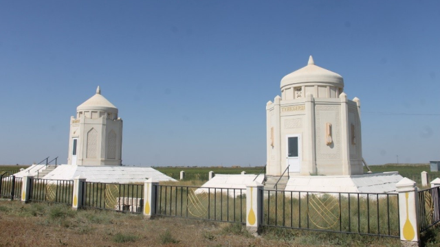 Күйші Мәмен Мұратұлы кесенесі